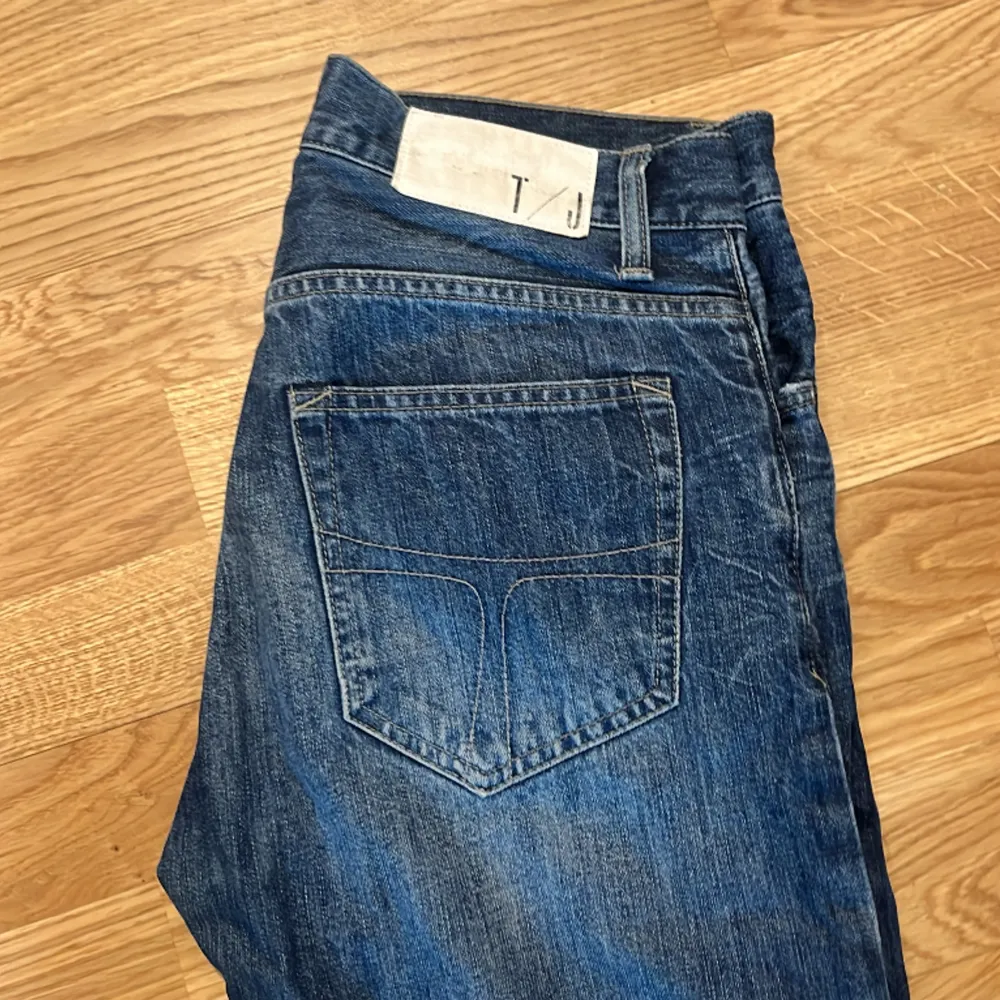 Säljer dessa as feta jeans från tiger of Sweden. Storlek 30-34!. Jeans & Byxor.