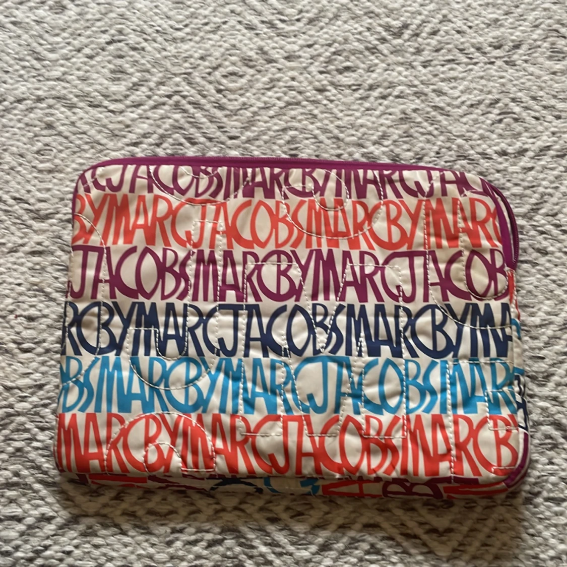 Marc Jacobs datorfodral  - 91