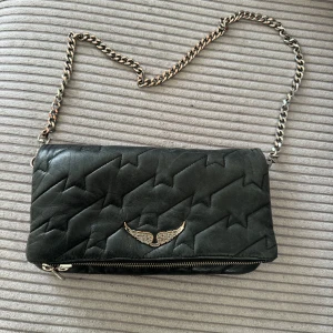 Zadig väska  - Rock quilted clutch, säljs inte längre 💛 Nypris:3500