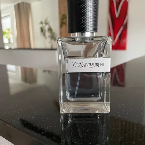 YSL Y EDT 60ml - Återstår ca 40-45/60ml