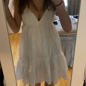 Sommarklänning - Inga defekter Ny skick! Använd en gång men köpt på vinted Storlek xs