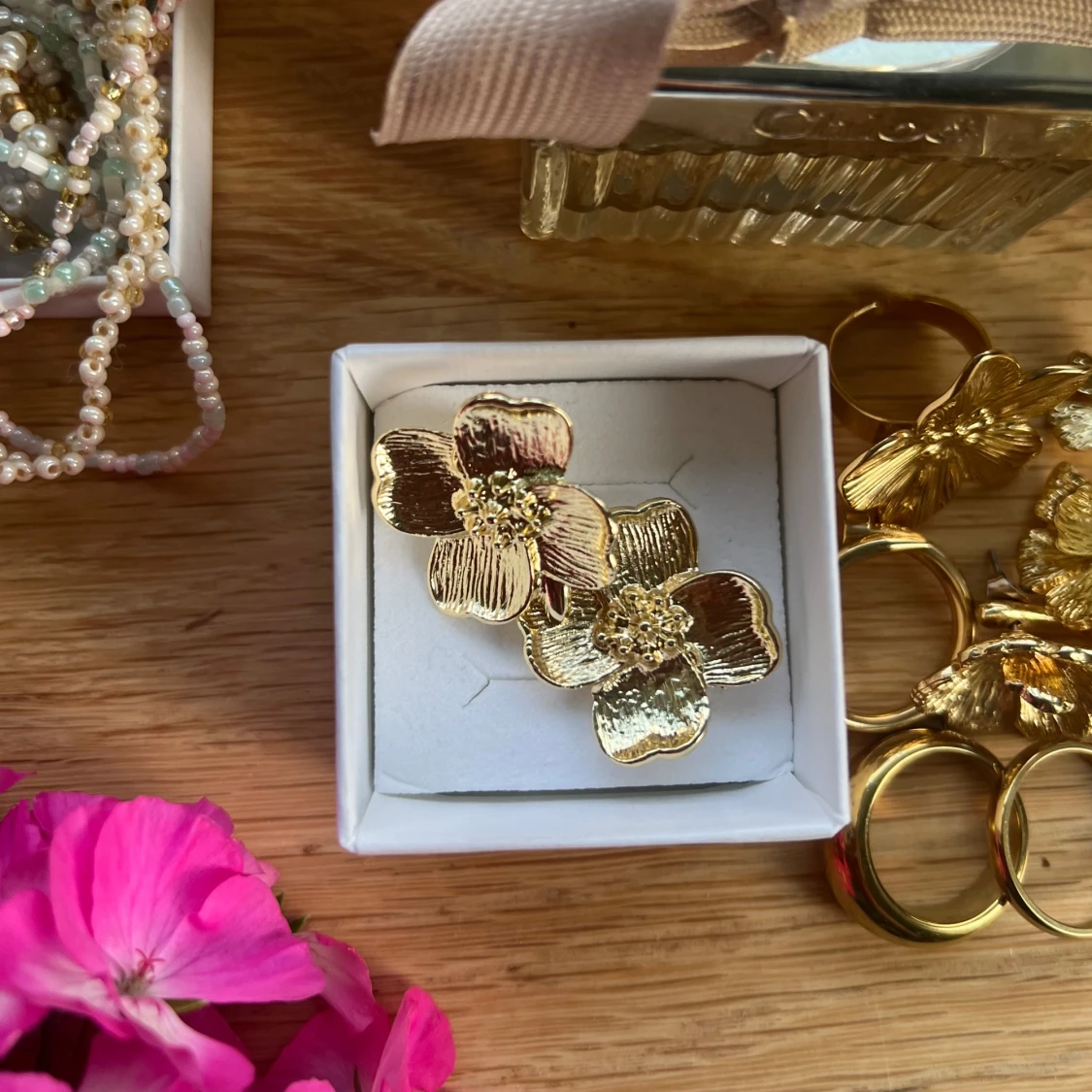 Blom örhängen guld - 91