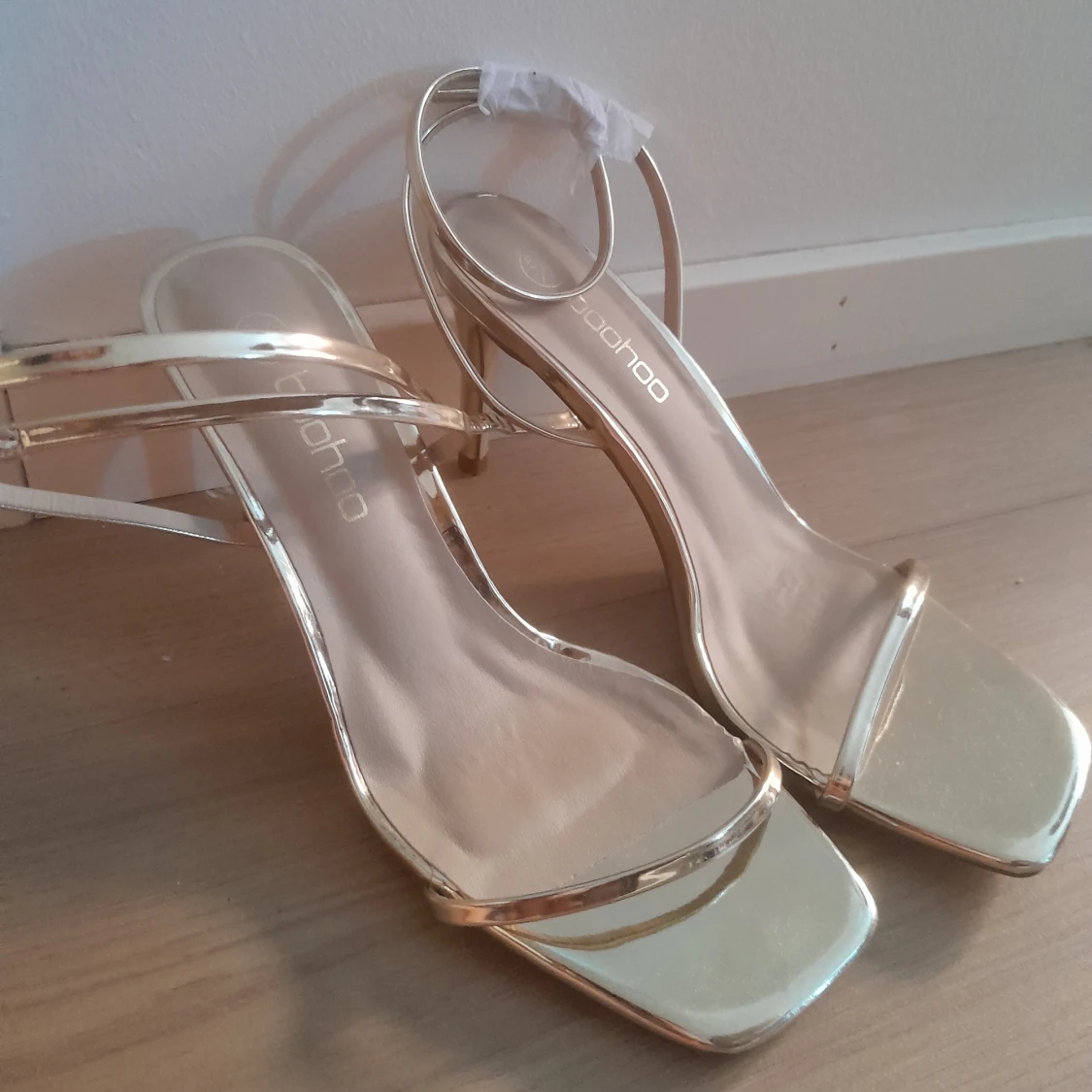 Oanvända klackskor - 90