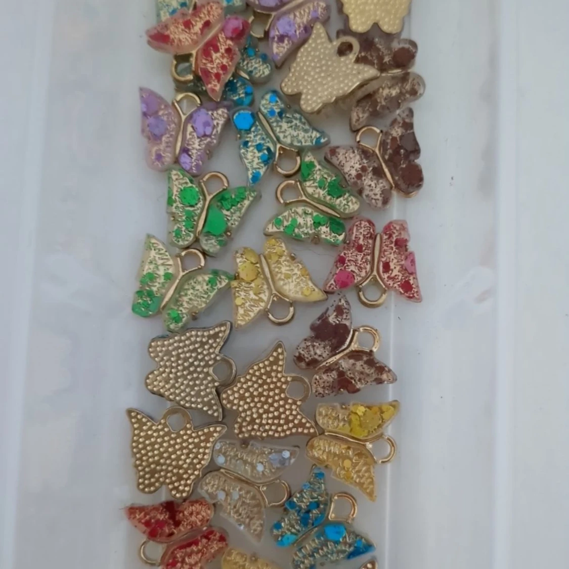 15 kr per par öronhängen  - 91