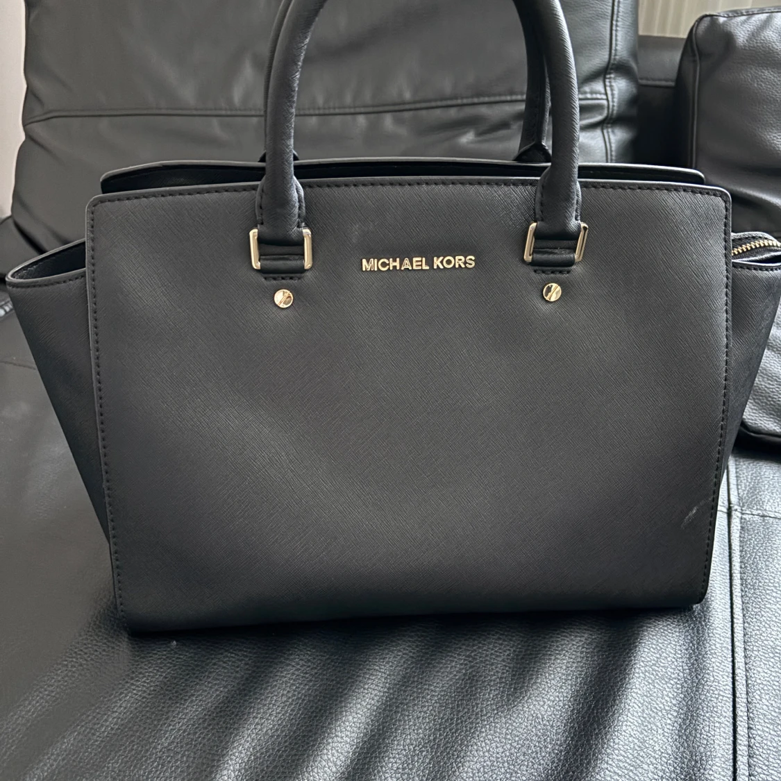 Svart handväska från Michael Kors