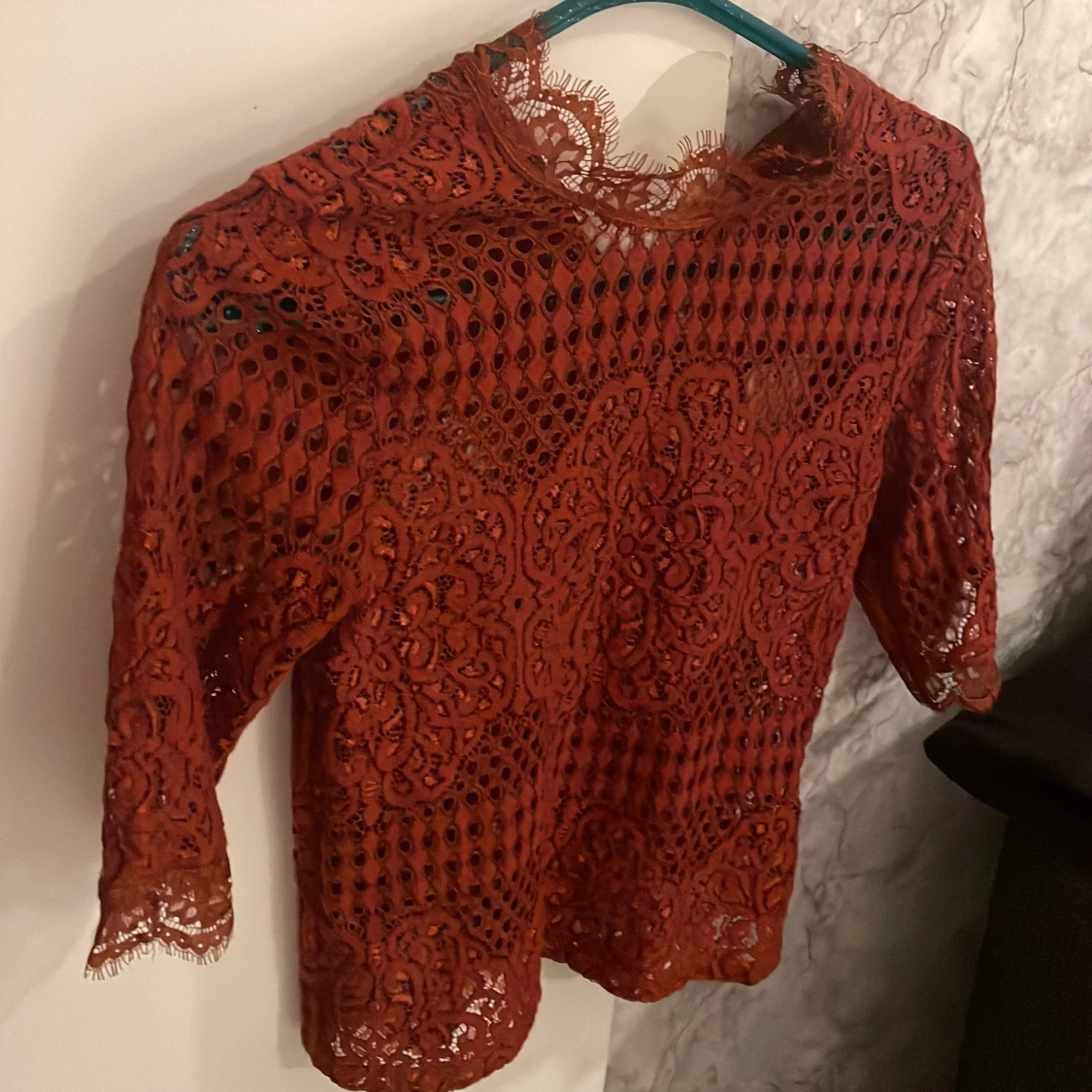 Rostfärgad spetsblus - 1