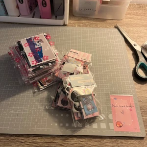 Kpop freebie kit  - I’ve put these freebie kits/sets together containing stickers and smaller laminated freebies, as well as lomocards and laminated cards. So if you’re in need don’t hesitate to reach out! The large bag=15kr. Small bag= 10kr. Buyer covers shipping costs! 💕💕 payments through PayPal or swish only! 