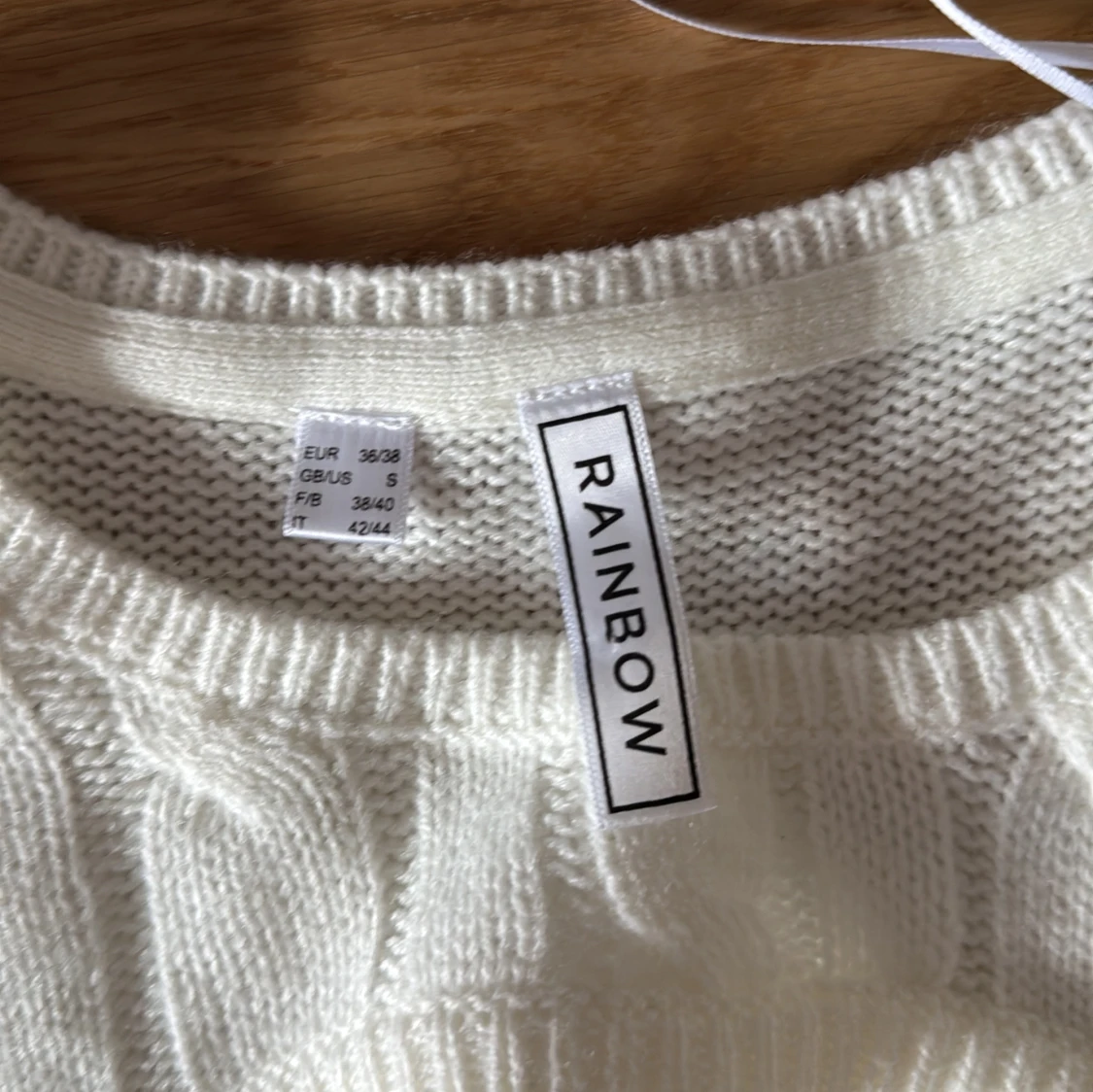 Vit stickad tröja från Rainbow - 1