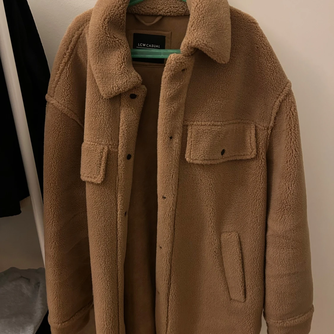 Brun teddyjacka från LCW Casual