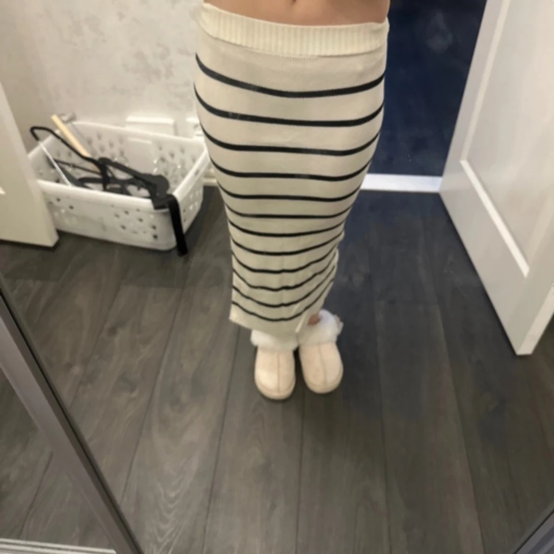 Randig långkjol med slits