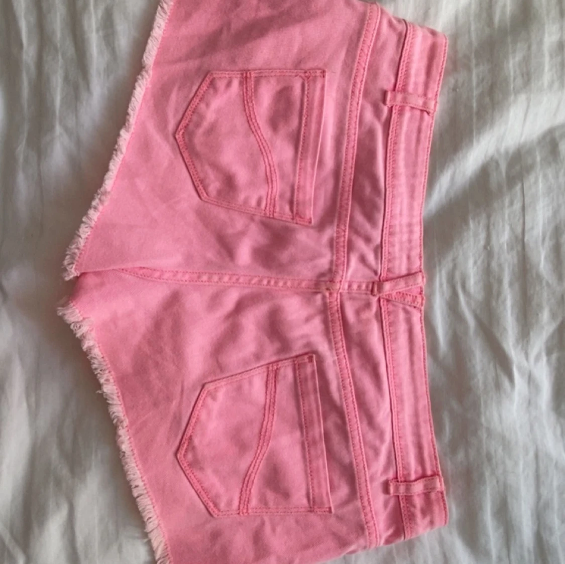 Rosa lågmidjade  jeansshorts - 2