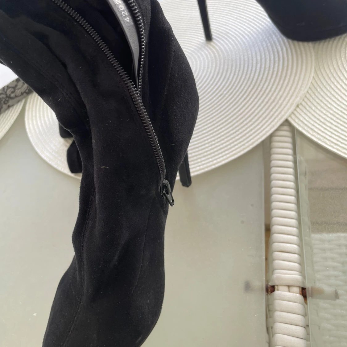 Svarta höga stövletter med klack - 1