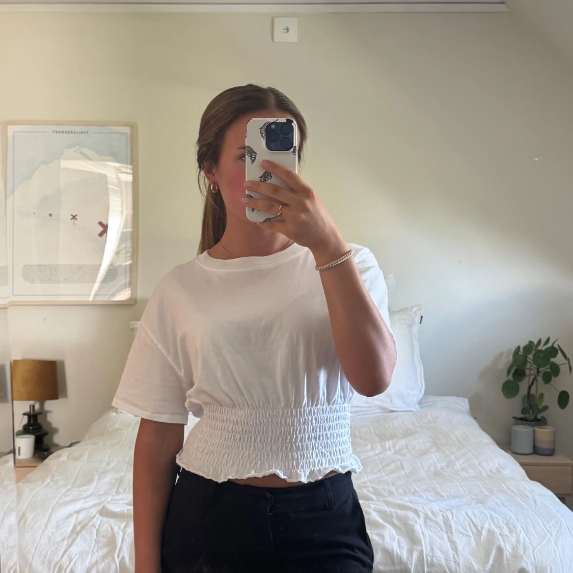 Vit croppad topp med smock