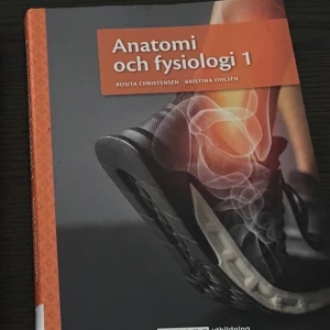 Anatomi och fysiologi 1 (priset kan diskuteras vid snabb)  - Upptäck hur kroppen fungerar med denna kursbok! Perfekt för dig som vill lära dig mer om anatomi och fysiologi, med tydliga bilder och pedagogiska förklaringar. Passar dig som pluggar vård eller är nyfiken på människokroppen.