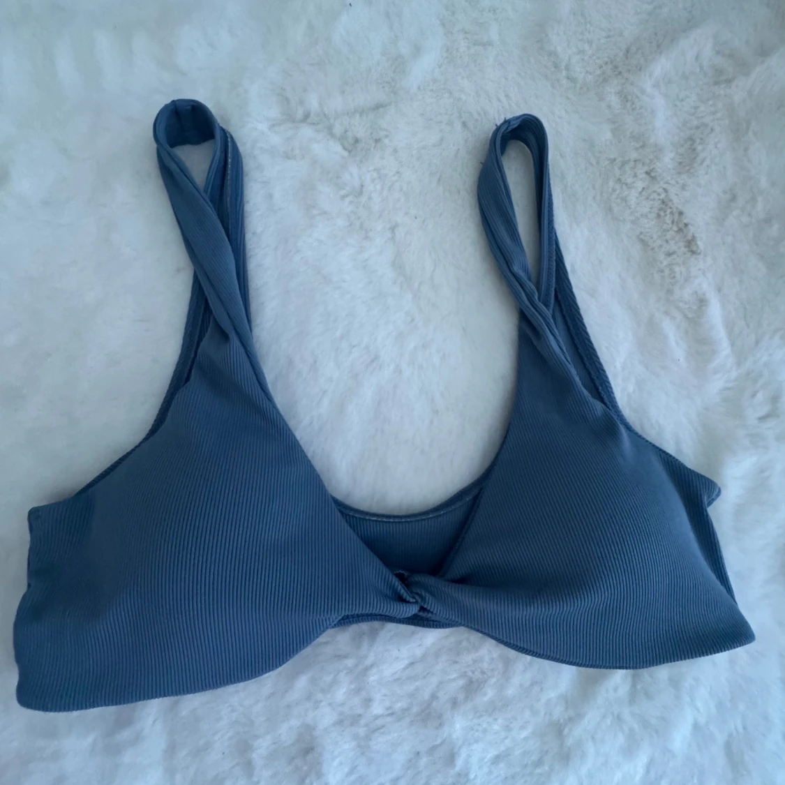 Blå ribbad bikiniöverdel från SHEIN