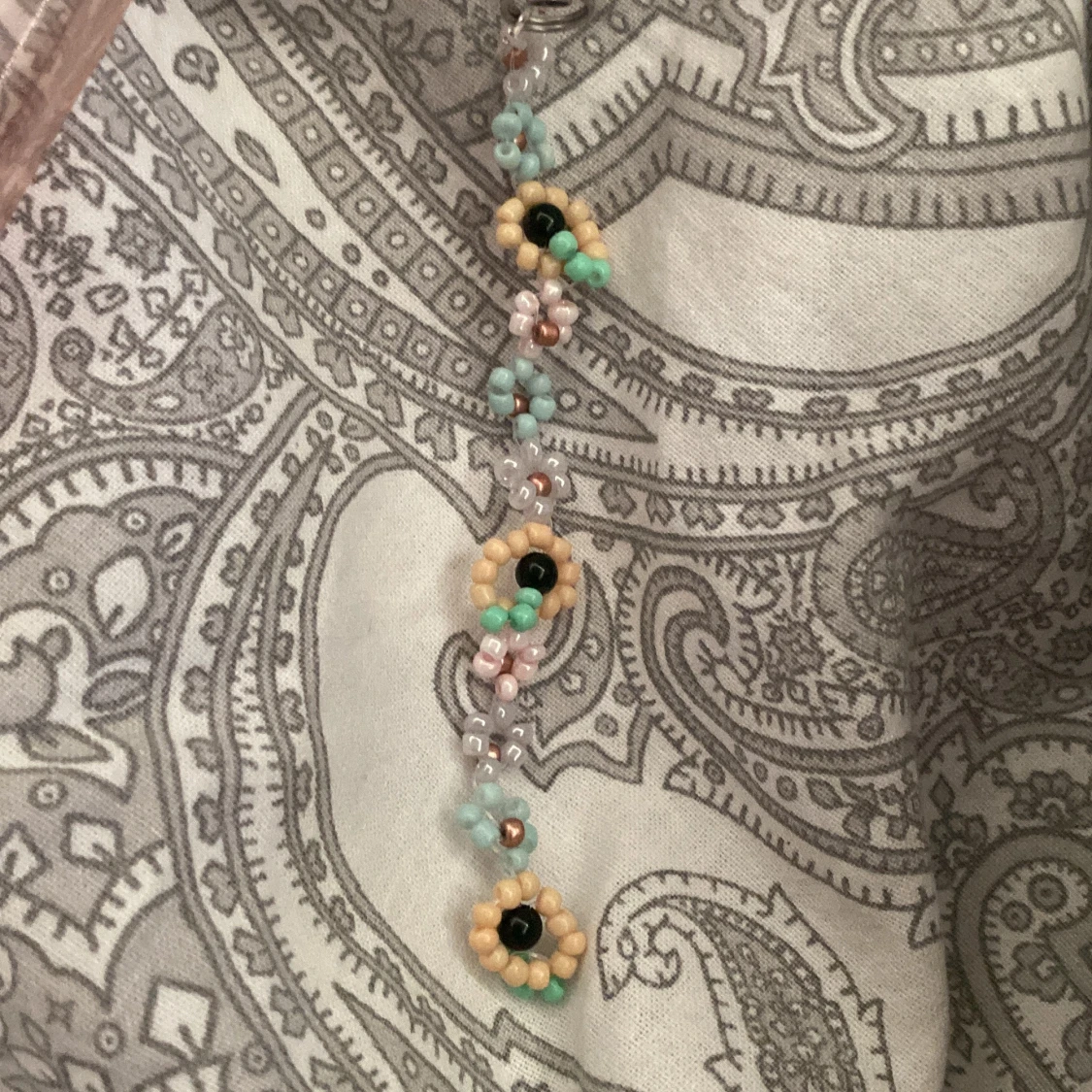 Färgglad keychain för mobilskal 🌻