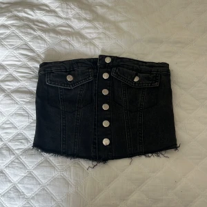 Jeans Tubtopp! - Superfin, knappt använd, inga defekter! Hör av dig vid frågor eller fler bilder!💗