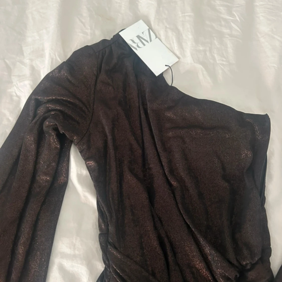 Glittrig guld från Zara - 2