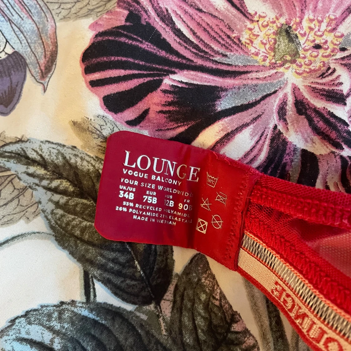 Röd spetsbh från Lounge - 1