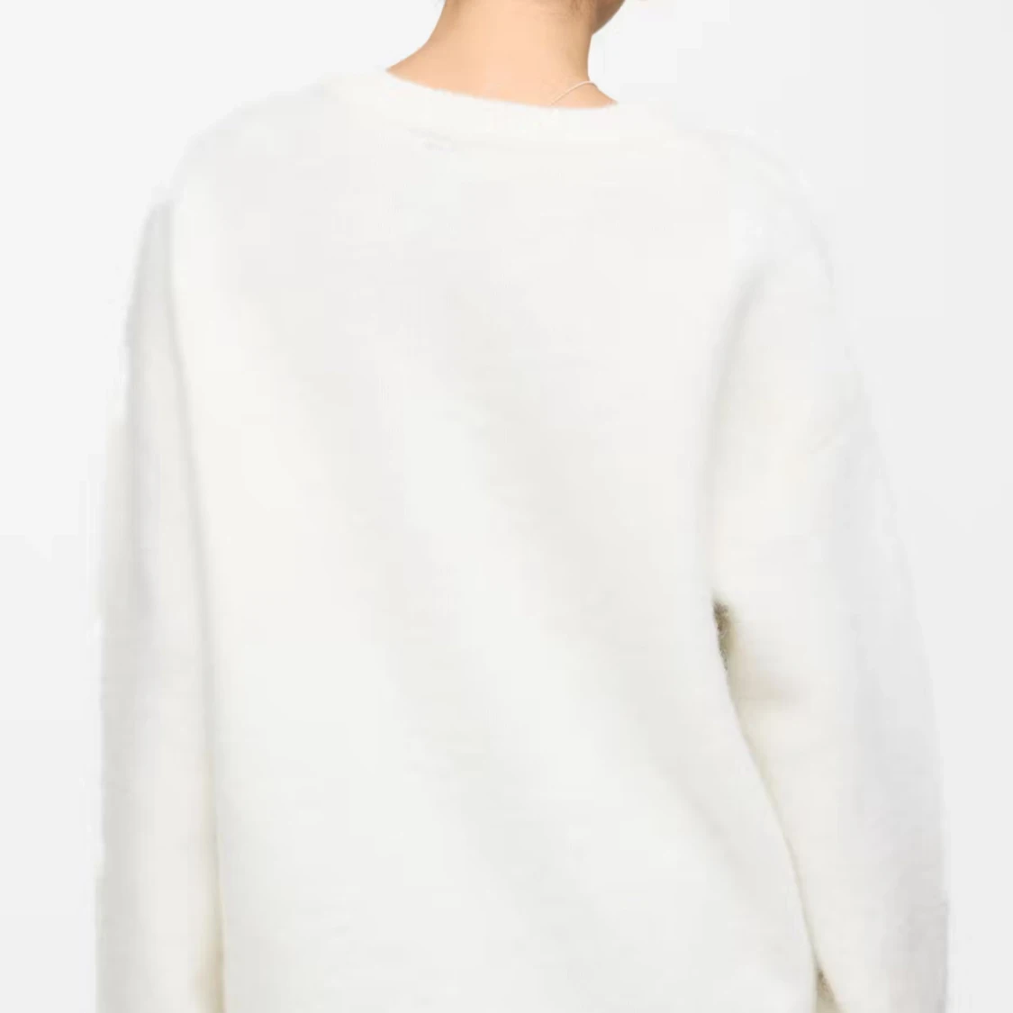 Vit fluffig stickad  - 1