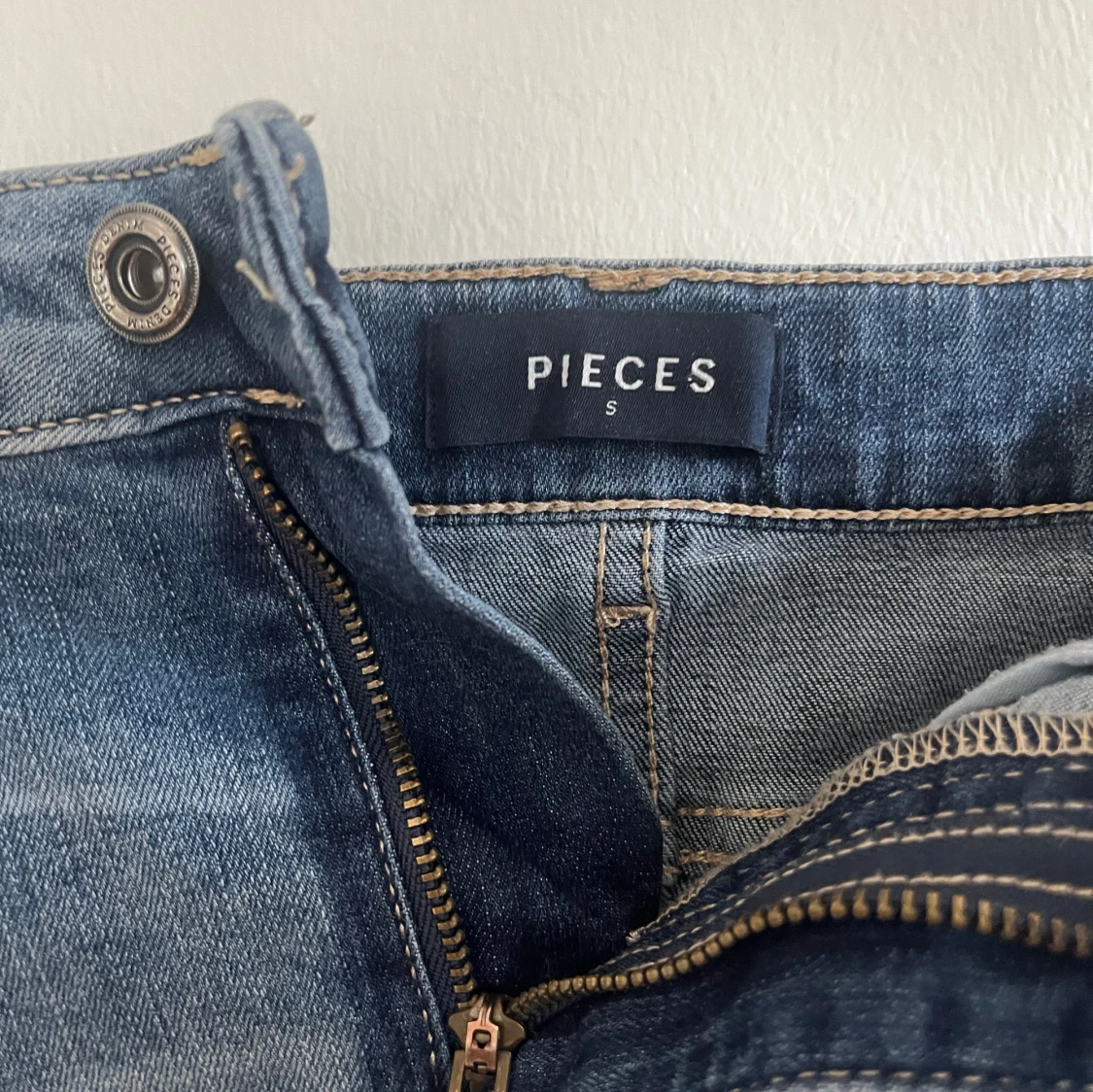 Jeanskjol från Pieces - 1