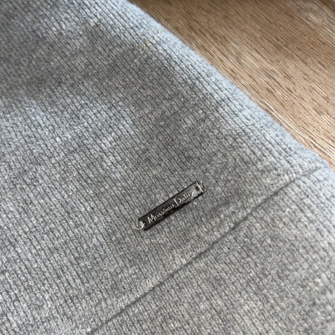 Grå halvzip tröja från Massimo Dutti - 1