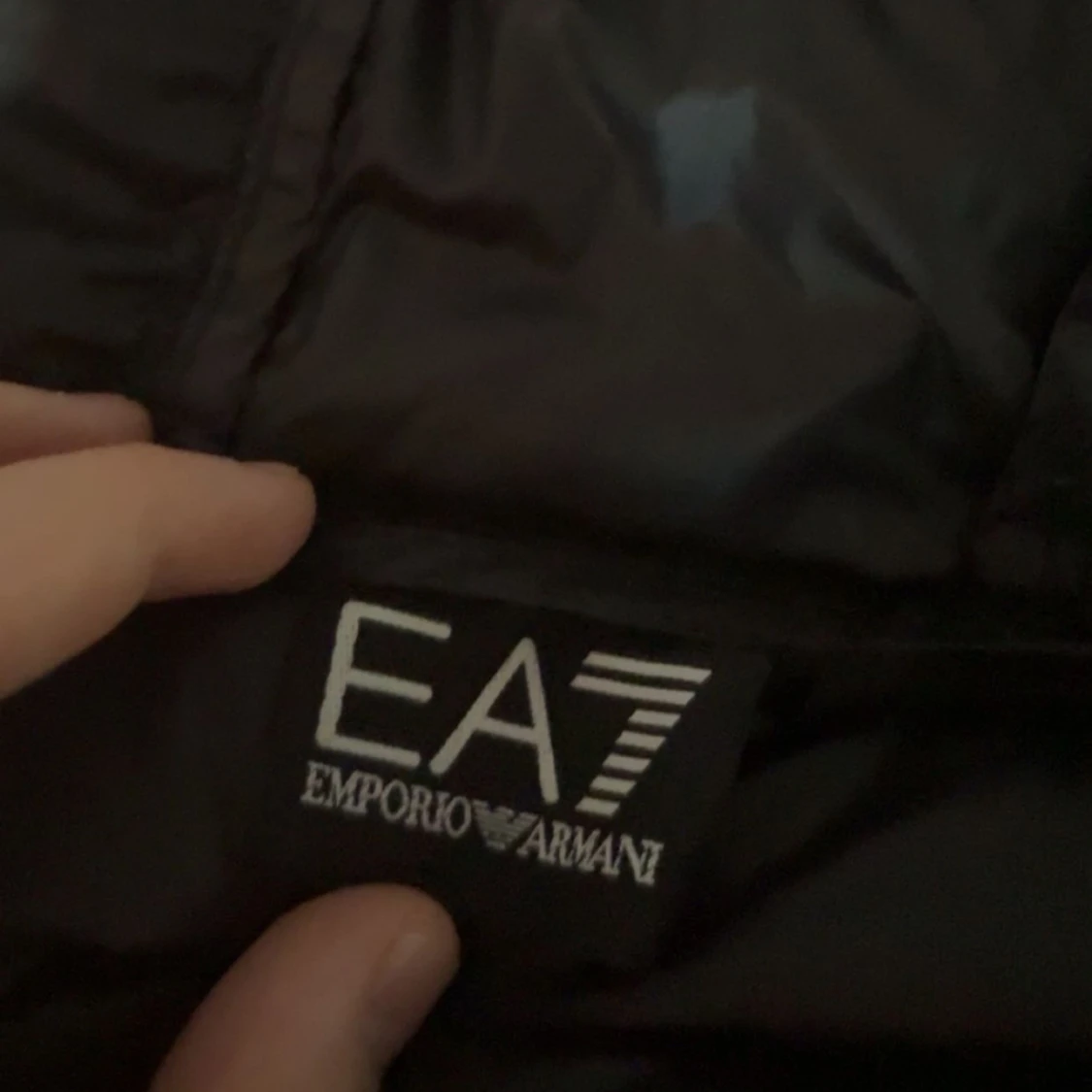 Svart pufferjacka från Emporio Armani EA7 - 3