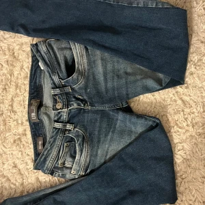 Ltb jeans! - Säljer dessa supersnygga ltb jeans i modellen ”valerie”! I stl 24/32, aldrig använda🥰skriv för frågor eller liknande!