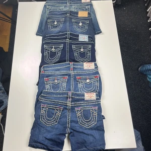 True Religion shorts - True Relegion shorts i många storlekar. Skriv vid intresse :)