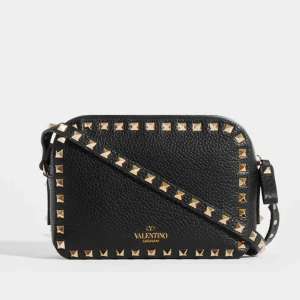 Valentino camera bag - Kan eventuellt sälja vid bra pris men är främst ute för att byta mot en annan väska! Kanske Stella mcartney eller en annan Valentino, men kontakta mig gärna privat vid intresse💕
