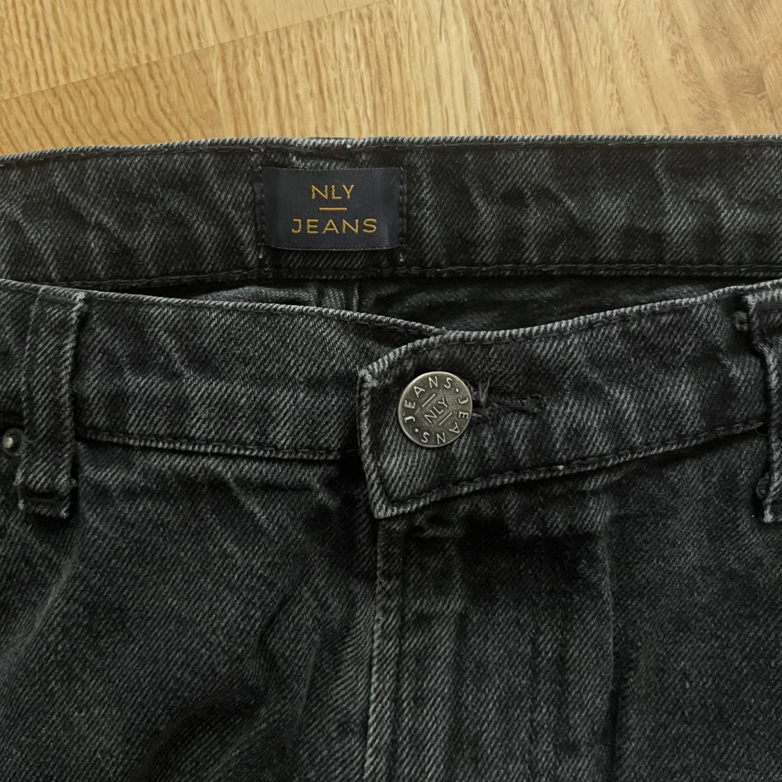 Svarta jeans från NLY Jeans - 1