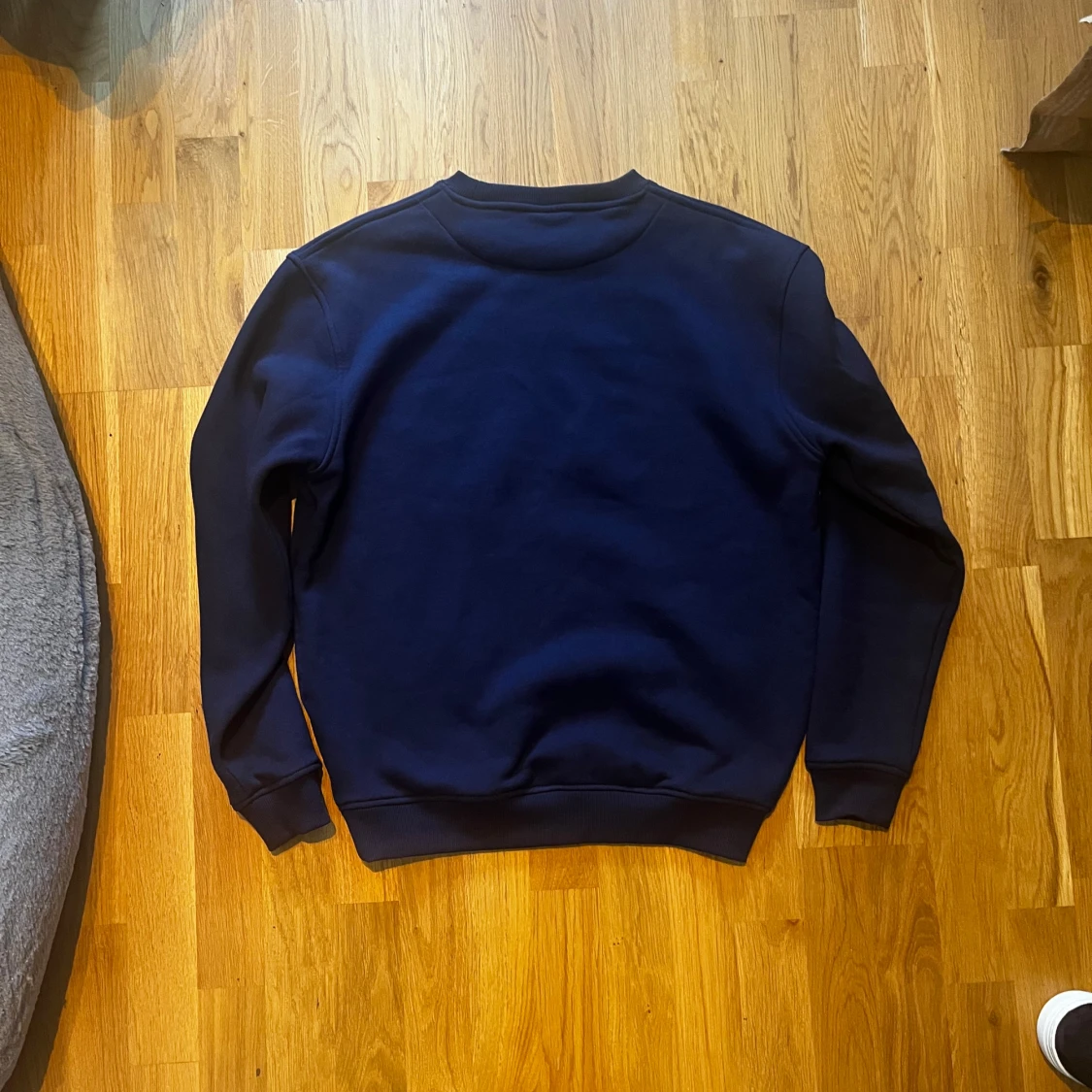 Mörkblå sweatshirt från Urban Classics - 1