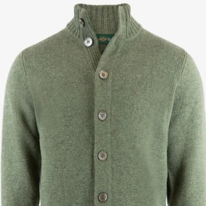 Olivgrön kofta i lammull Alan Paine - Säljer den sjukt snygga och sköna cardigan från märket Alan Paine. Koftan är använd ett fåtal gånger så därmed är den i nyskick. (S/M)