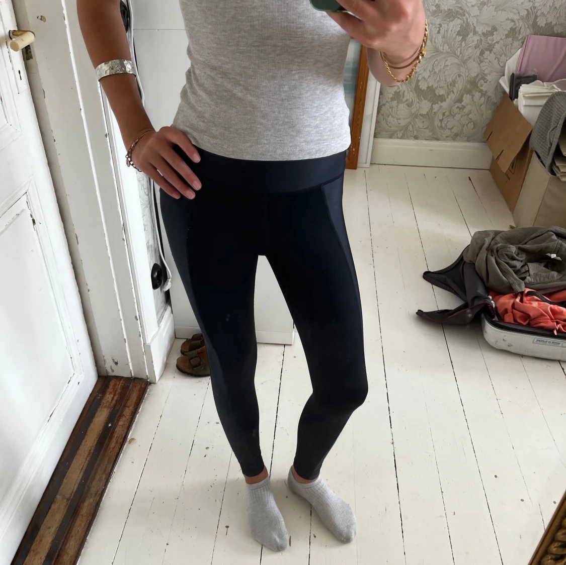 Svarta höga leggings i stretch från aim’n - 1