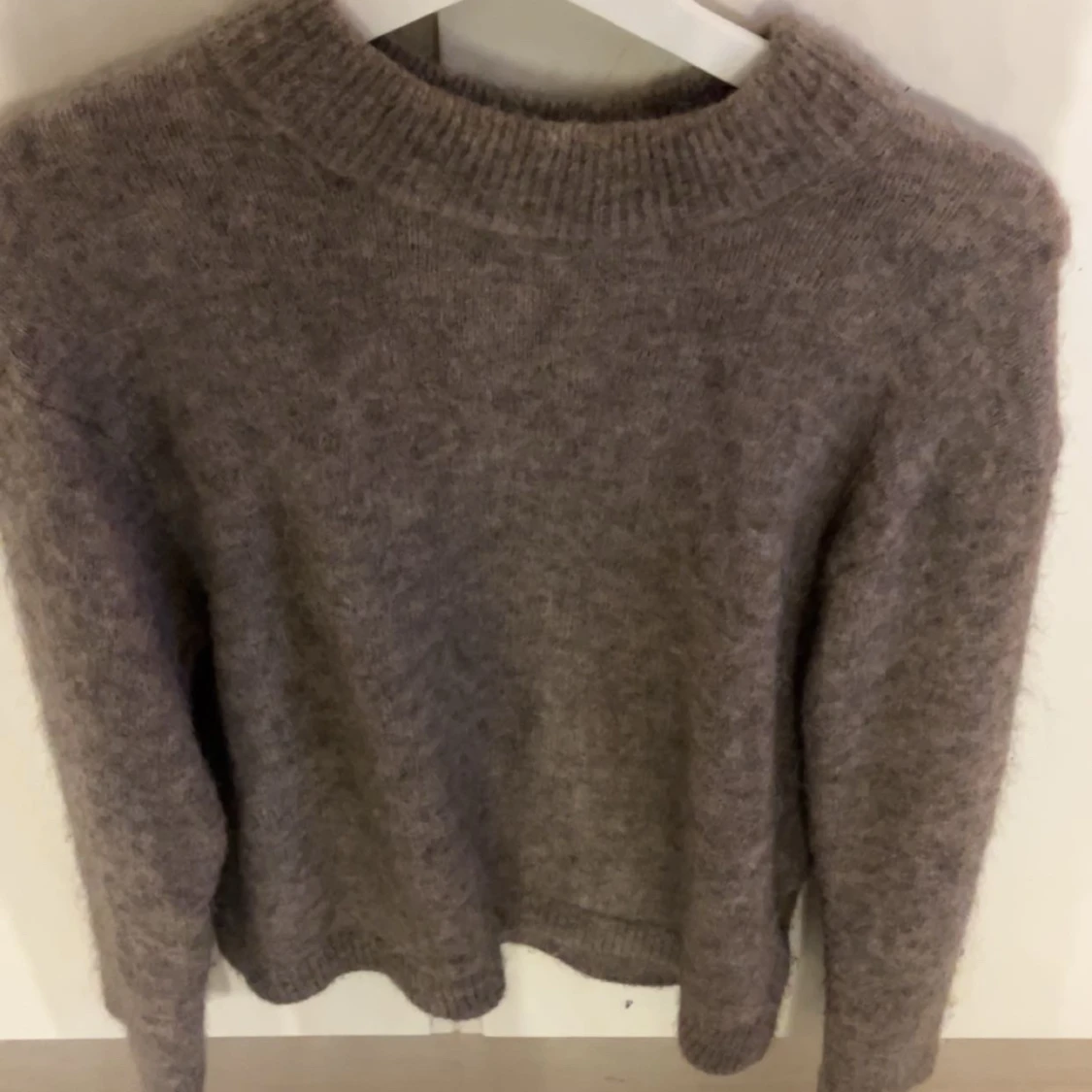Stickad tröja  - 1