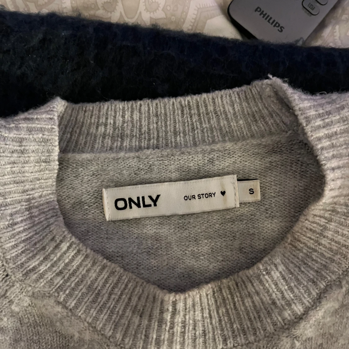 Grå croppad stickad tröja från ONLY - 2