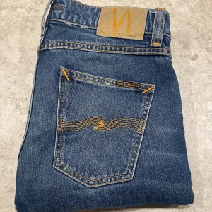 Nudie Jeans - Nudie Jeans | Skick: 9/10 | Storlek: 28/28 | Modell: Lean Dean | Nypris: 1600kr | Pris 549kr | Pris kan diskuteras | Hör av er vid mer frågor | Mvh Leon