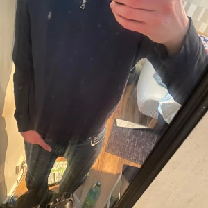 Ralph Lauren half zip - Jätte fin half zip tröja i M den passar bra på mig och jag är 187 82 kg priset kan sänkas i snabb affär 