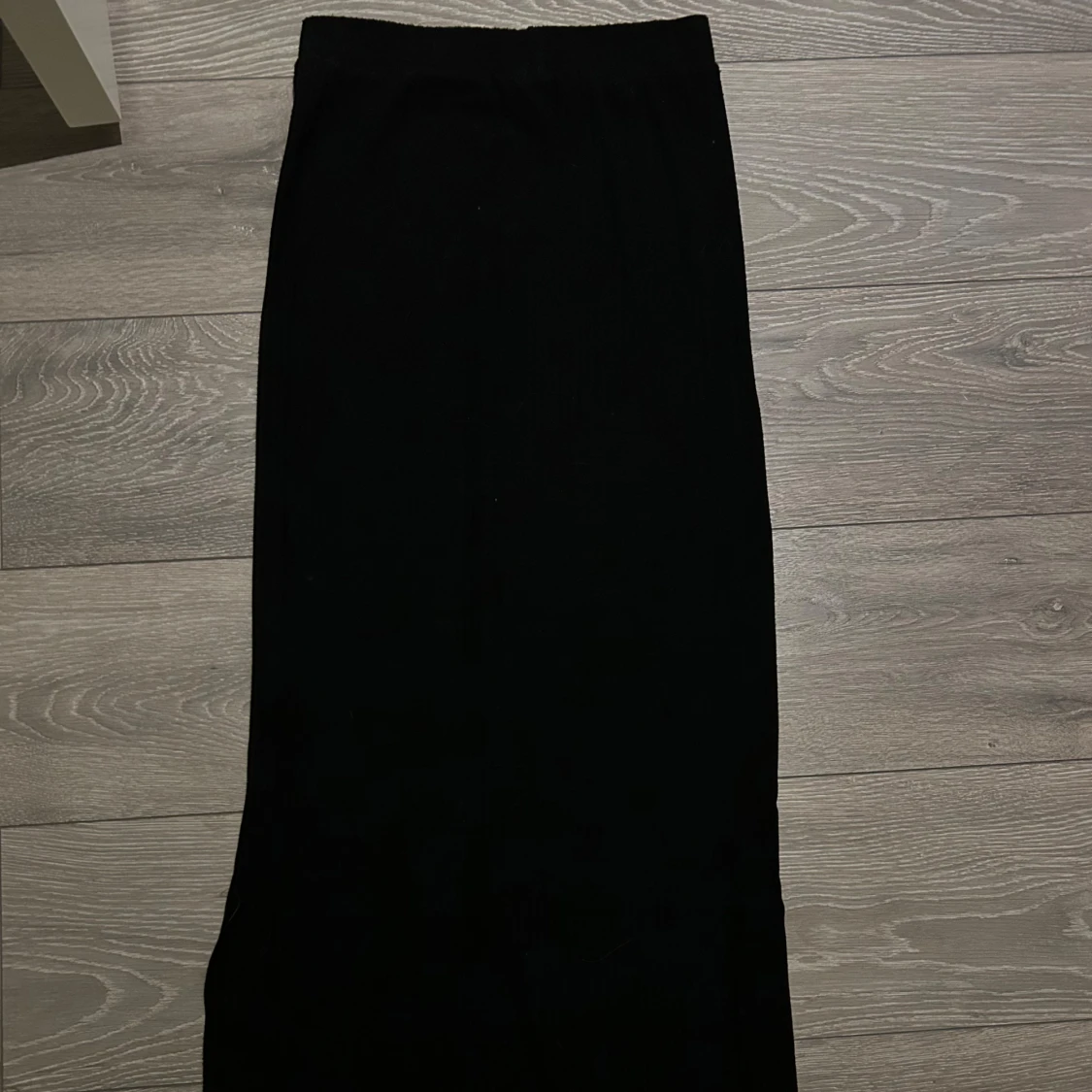 Svart ribbad kjol - 1