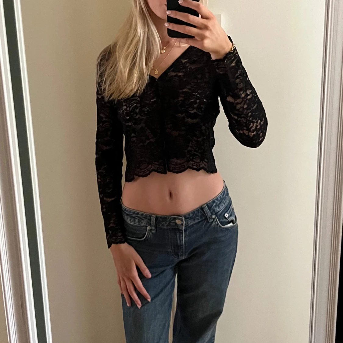Svart spetsblus