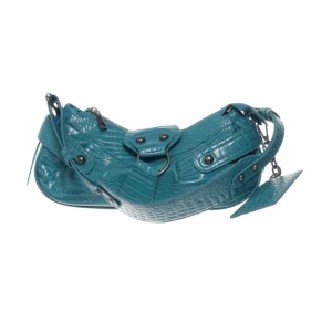 Urban Outfitters väska - Jätte fin vintage lite turkos-blå väska