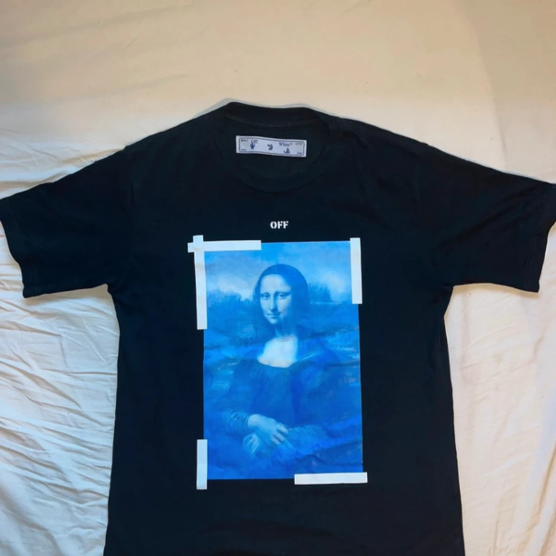 Mona Lisa Off-White tshirt