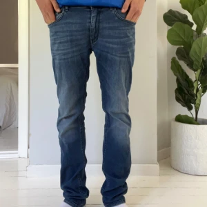 Masons jeans - Tja, säljer mina as feta masons jeans i 10/10 skick, storlek 33, säljs för 795, vid frågor eller funderingar så är det bara att höra av sig!