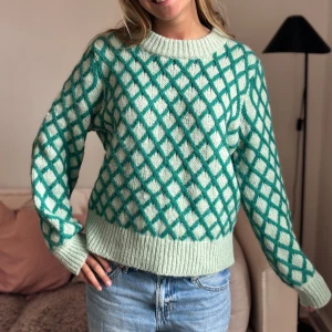 Stickad tröja - Så fin stickad tröja perfekt till sommaren