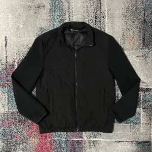 Zara Cardigan Jacka  - Säljer mina snygga Zara Cardigan för endast 299kr, den är nästan helt ny! Använt bara några gånger. Skriv till om ni är intresserade eller har något ni undrar!