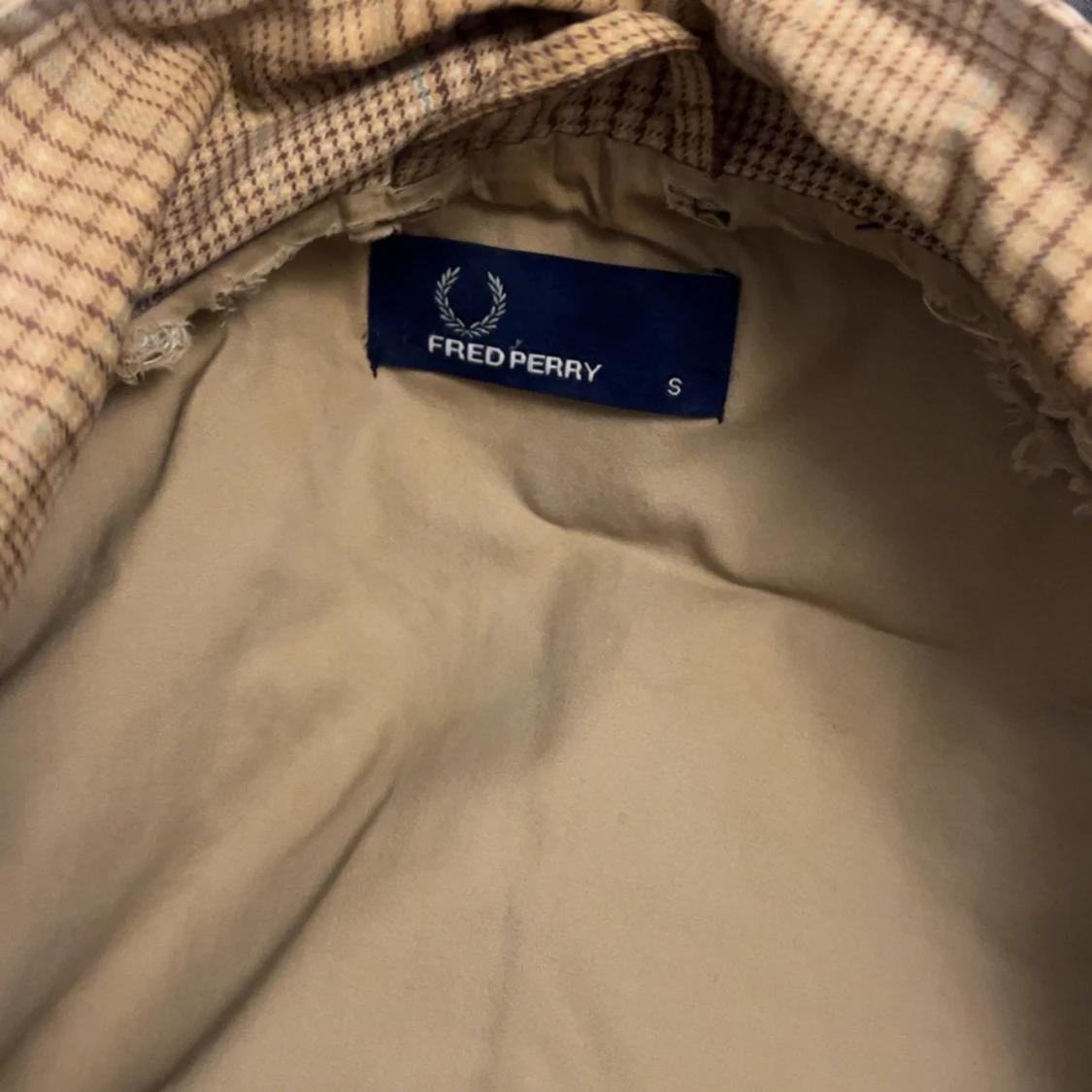 Rutig bomberjacka från Fred Perry