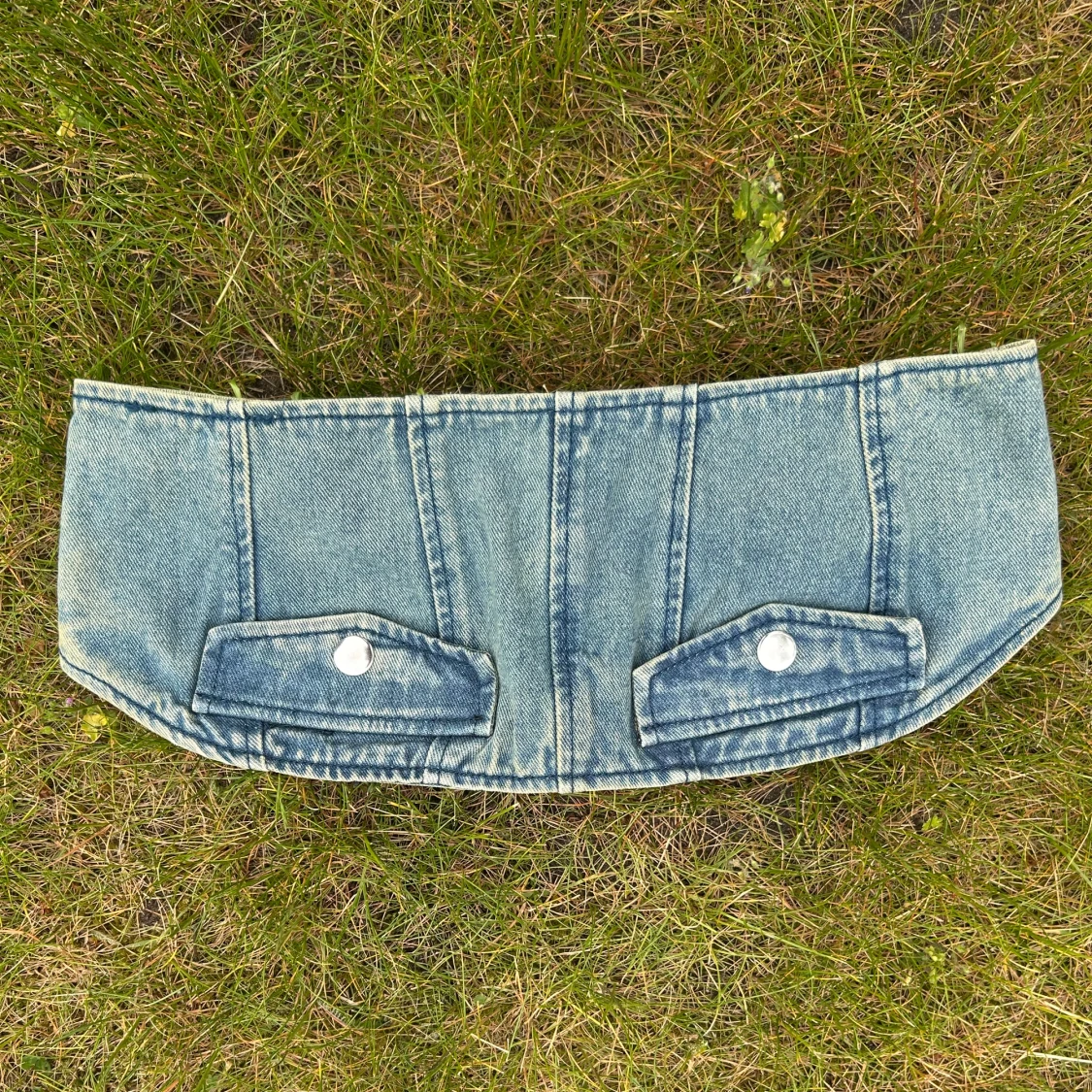 Jeans korsett från PrettyLittleThing