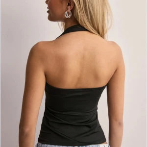 Svart halterneck tubtopp - Snygg svart halterneck tubtopp, inga defekter helt ny💞 skriv för frågor 