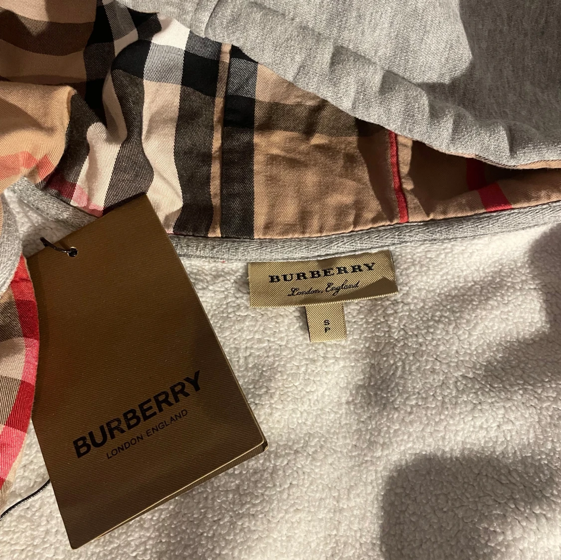 Grå kofta från Burberry - 4