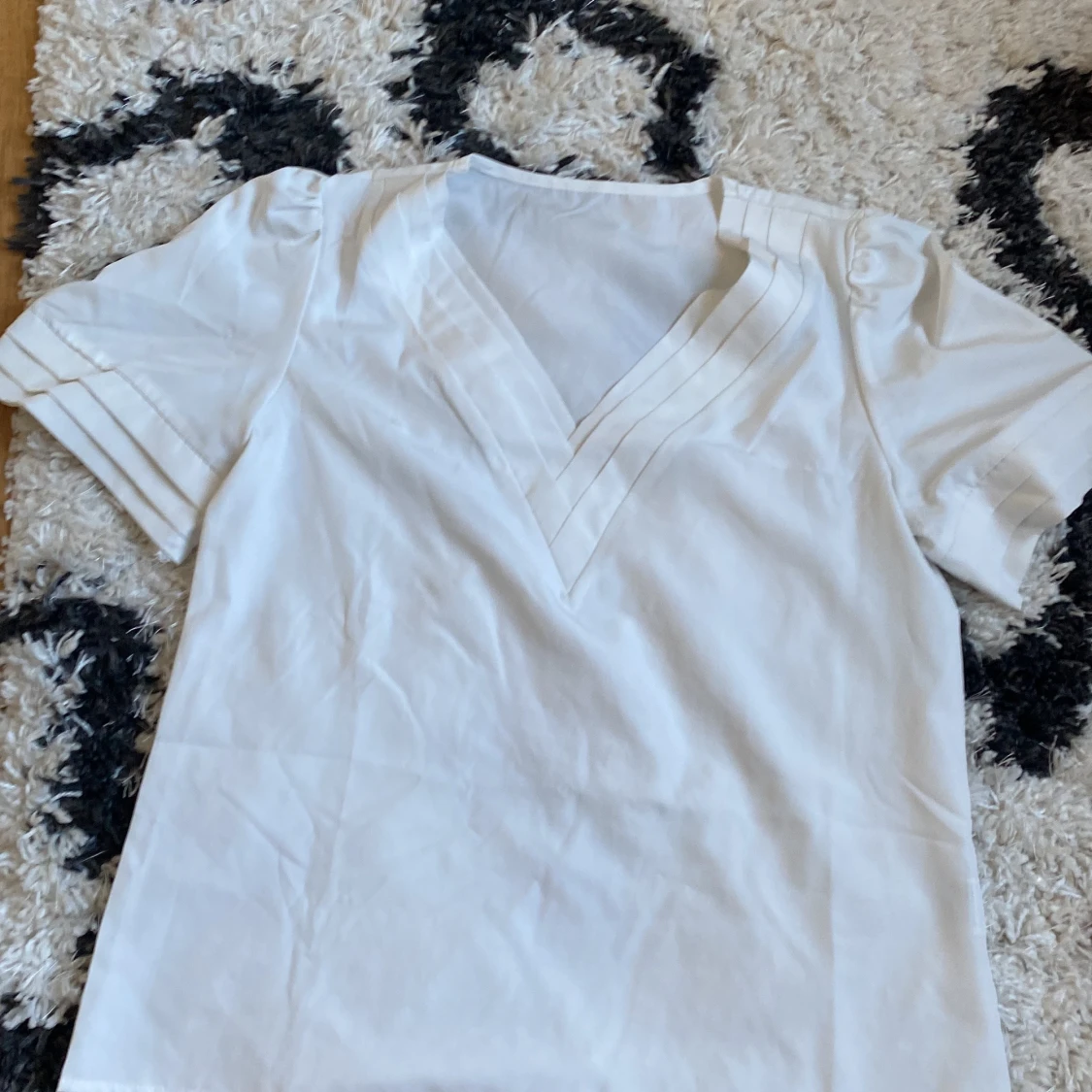 Vit v-ringad blus 💕 - 1